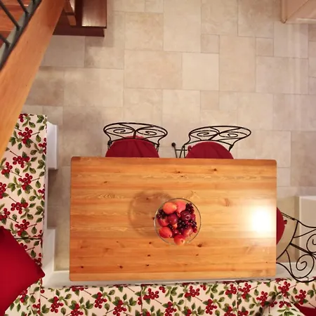 Il Vecchio Mandorlo Κατάλυμα σε φάρμα *