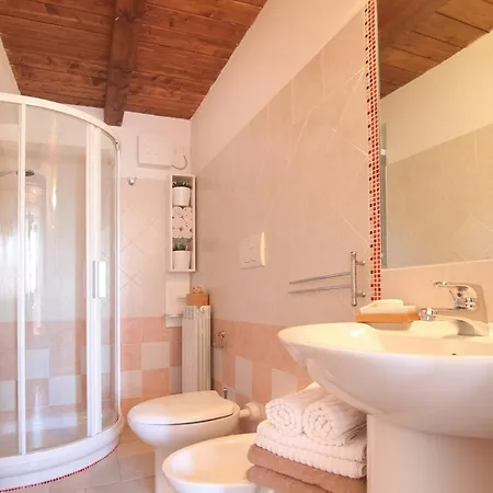Il Vecchio Mandorlo Farm stay