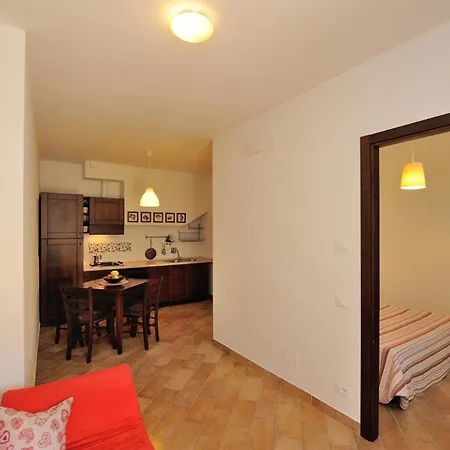 Il Vecchio Mandorlo Farm stay