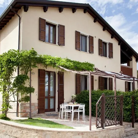 Κατάλυμα σε φάρμα Il Vecchio Mandorlo *