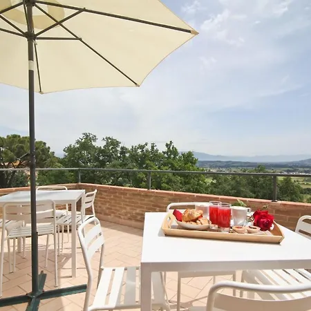 Il Vecchio Mandorlo Κατάλυμα σε φάρμα *