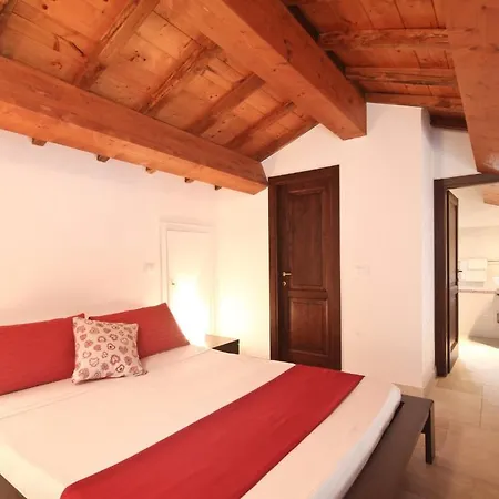 Κατάλυμα σε φάρμα Il Vecchio Mandorlo