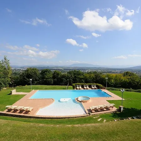 Il Vecchio Mandorlo Farm stay