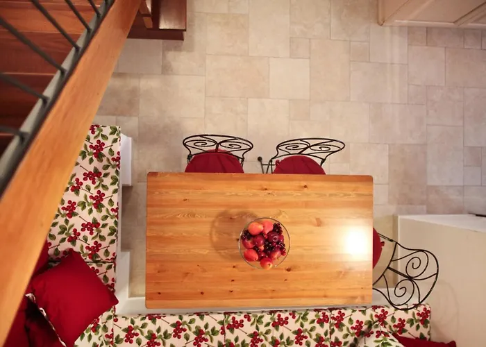 Il Vecchio Mandorlo Farma *