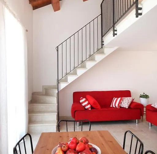 Il Vecchio Mandorlo Lantgård *